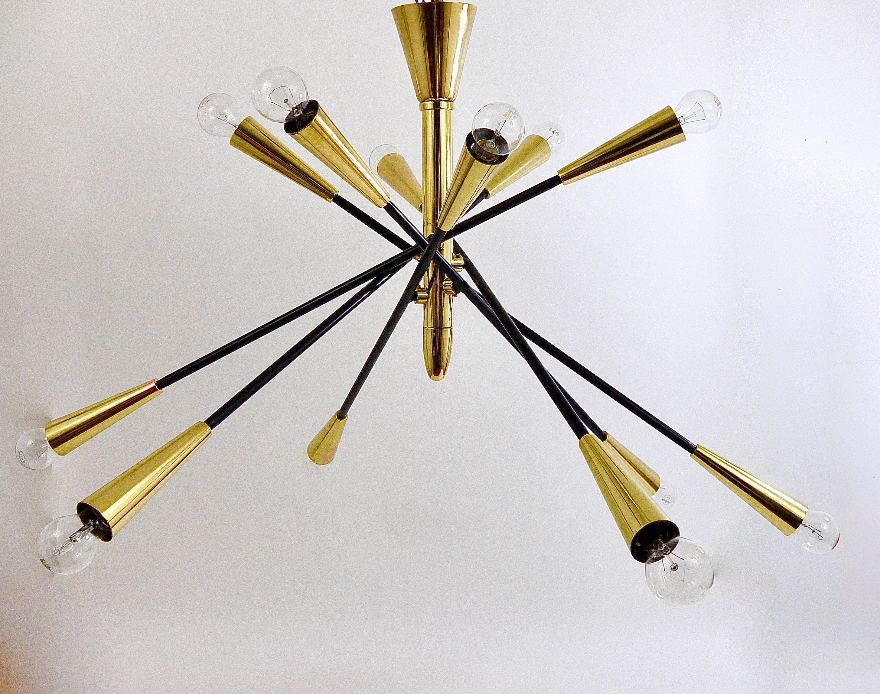 Black and brass articulated Sputnik chandelier in Stilnovo style, Italy, 1950.