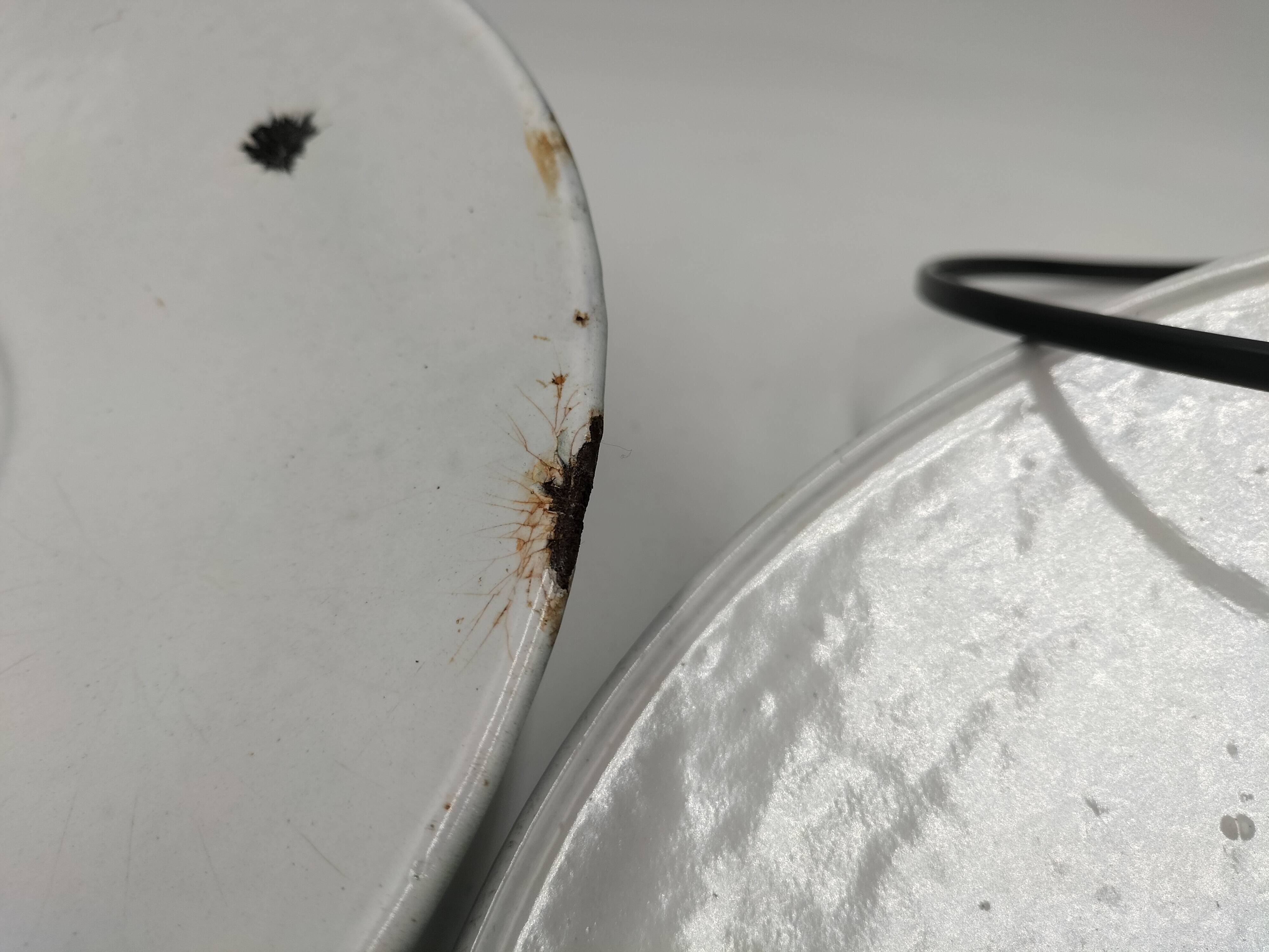 Enameled sheet metal pendant lights