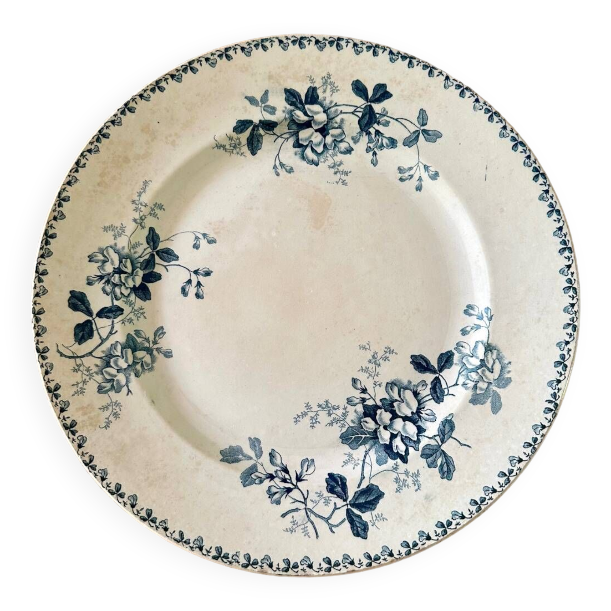 Round dish Saint Amand and Hamage Nord, Acacia model