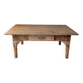 Table basse de ferme