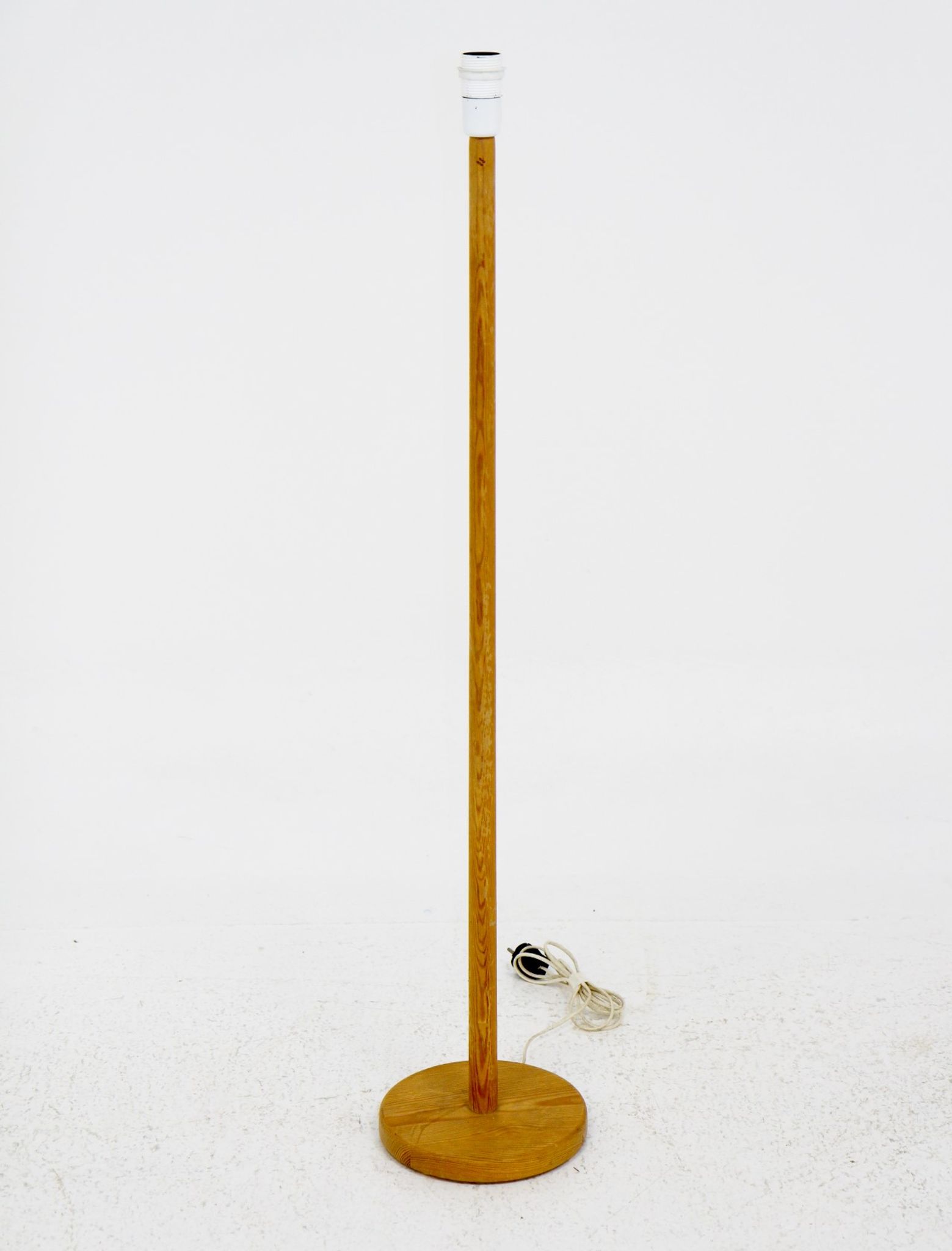 Pine floor lamp, Sweden, 1970