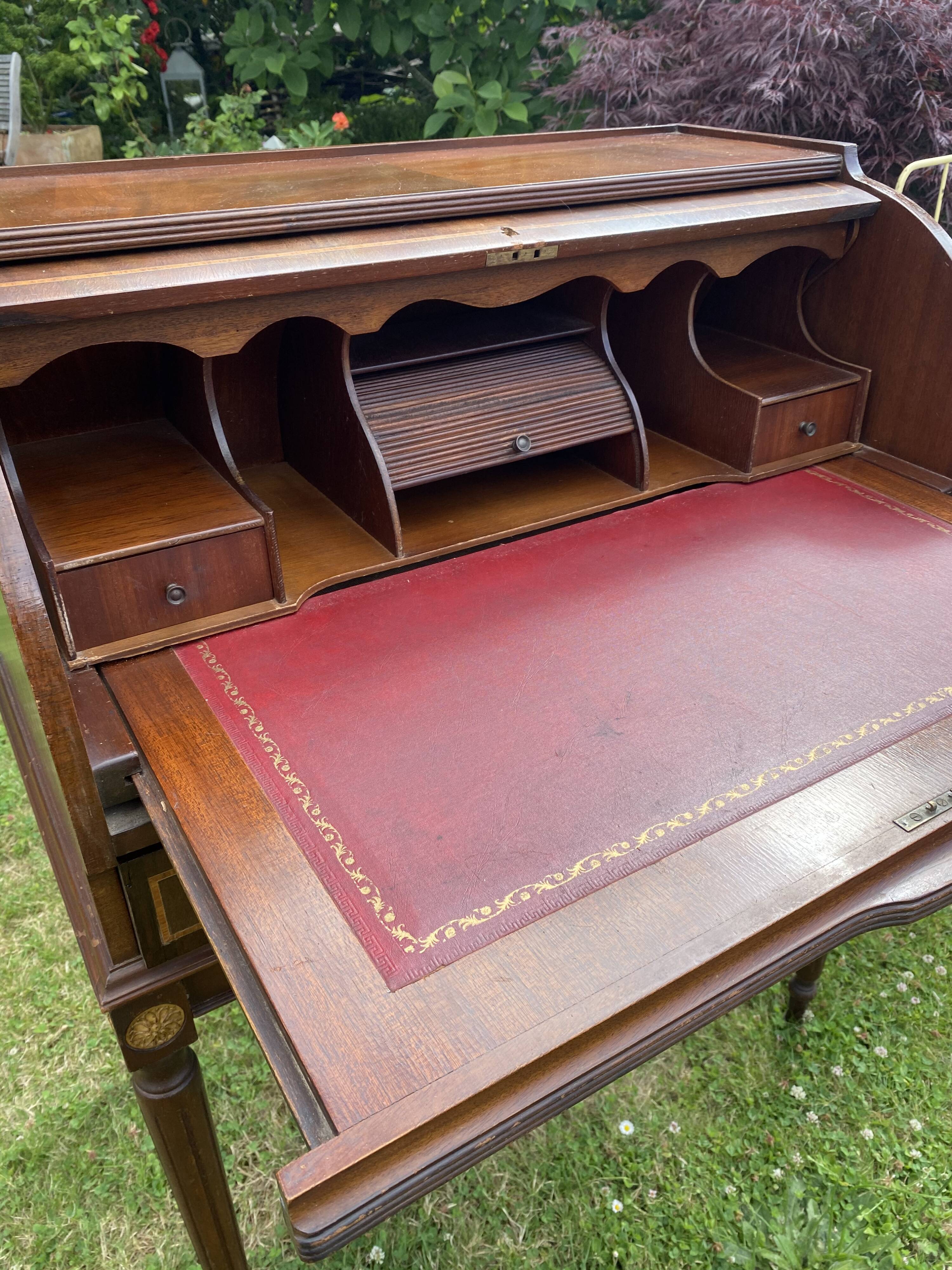 Cylindrical english office