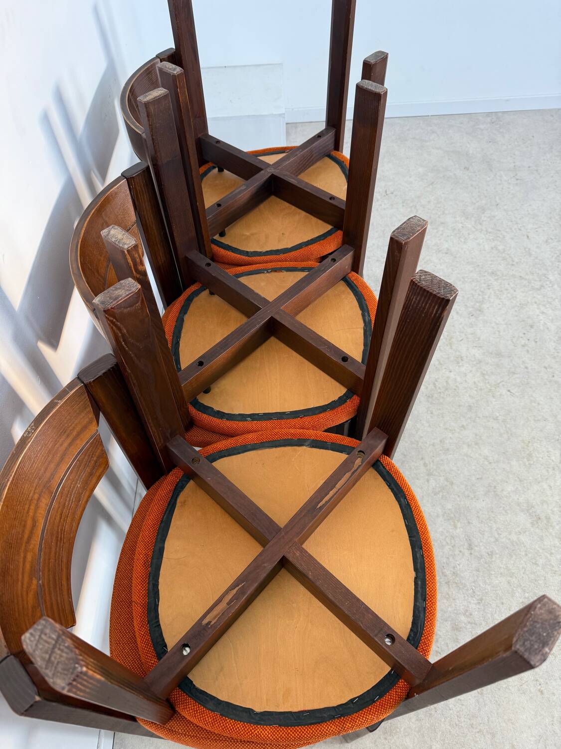 Set of 6 Girsberger Scandinavian style chairs from the 70s, vintage, solid wood, original fabric