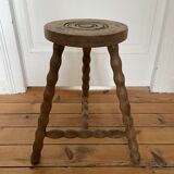 Tripod stool in solid wood, feet turned