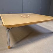 Table basse post-moderne en liège et en verre, années 1980