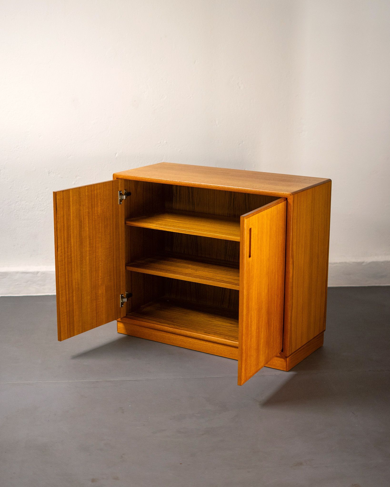 Buffet Dyrlund in teak