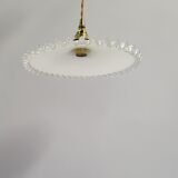 Serrated opaline suspension