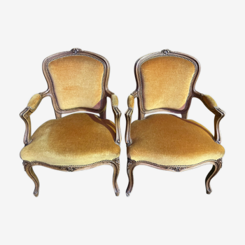 Paire de fauteuils cabriolets Louis XV en velours or