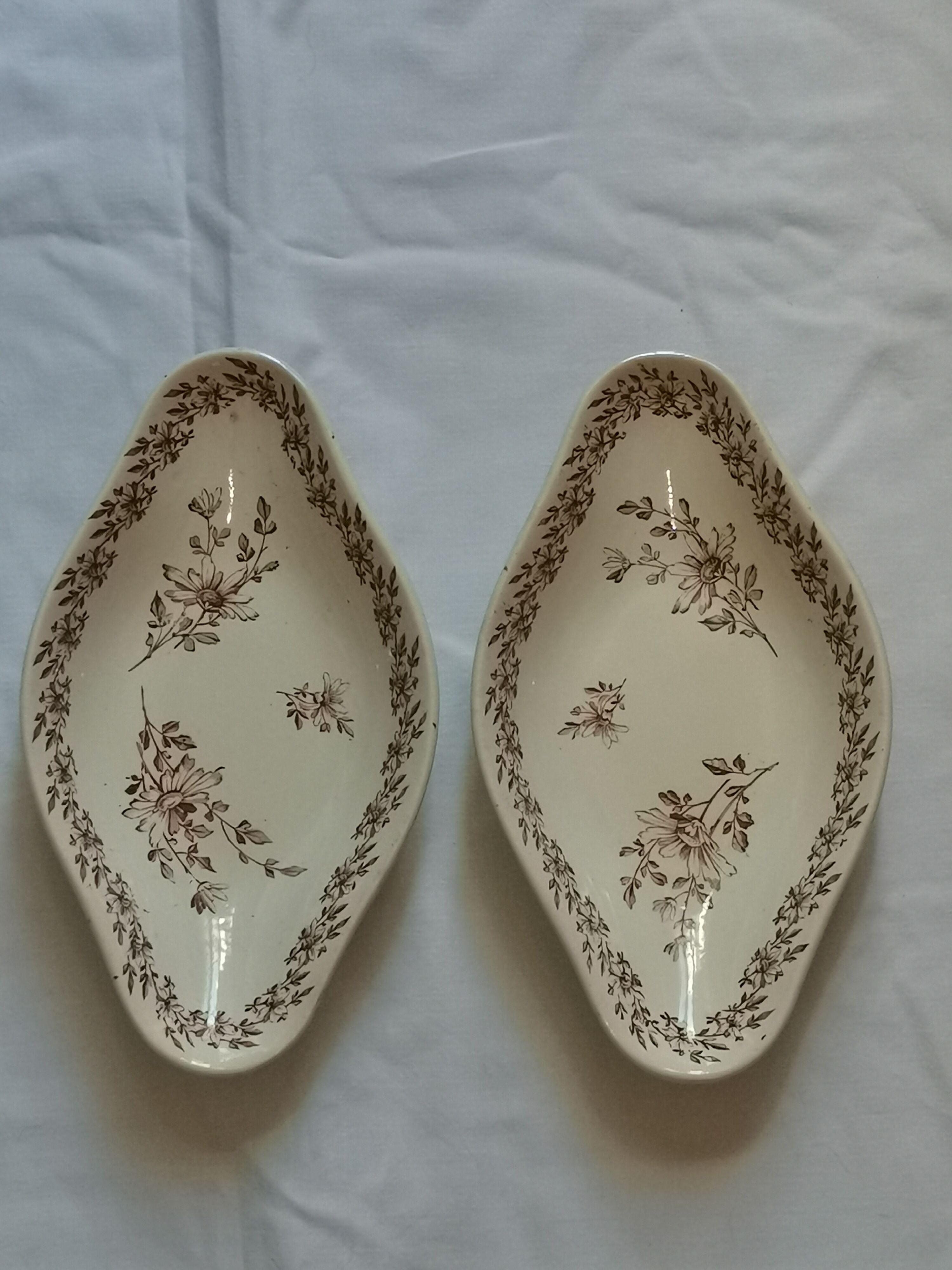 Set of 2 raviers Lunéville "daisys"