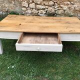 Table basse ancienne en bois blanc