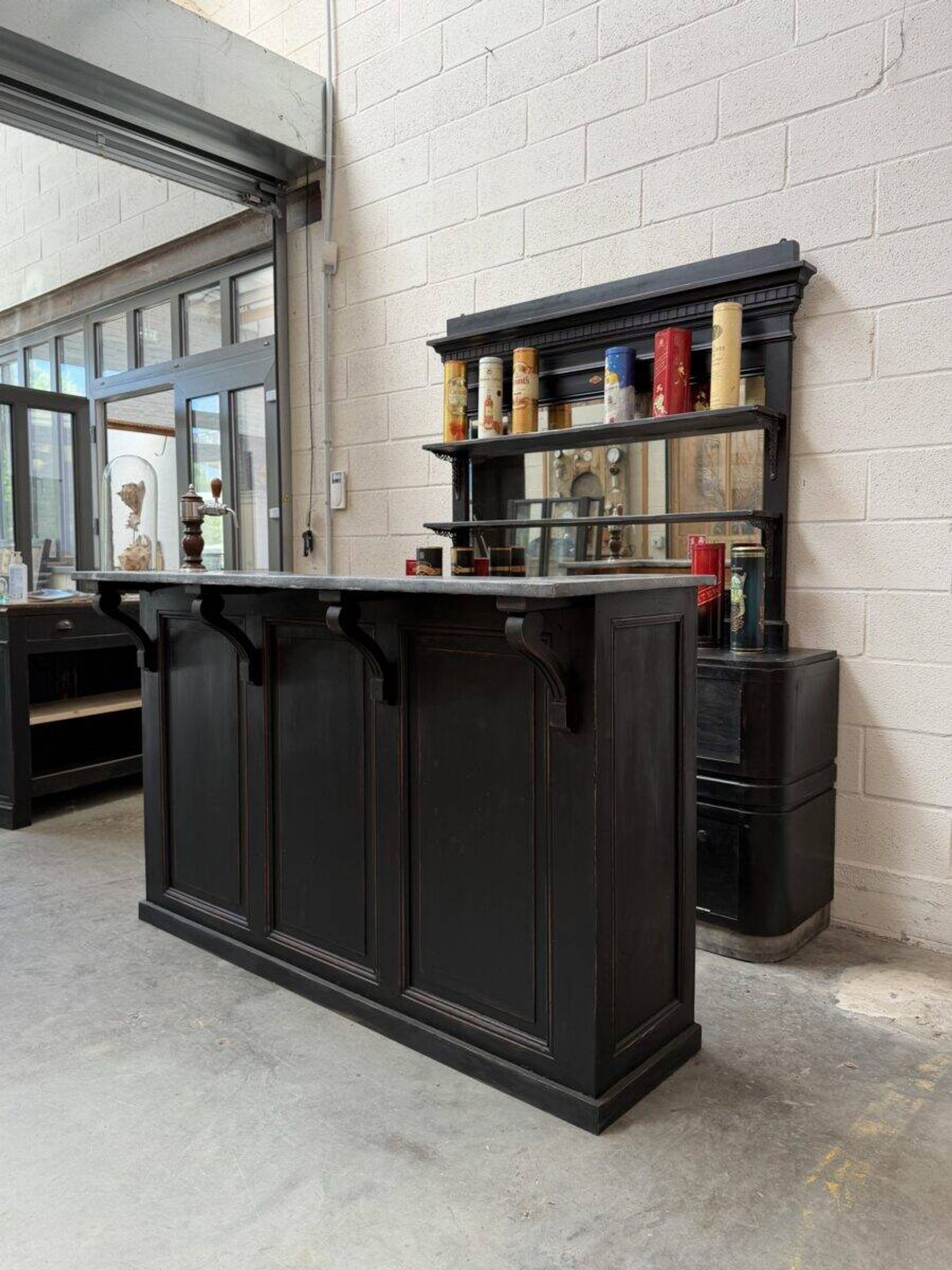 1920s bar set