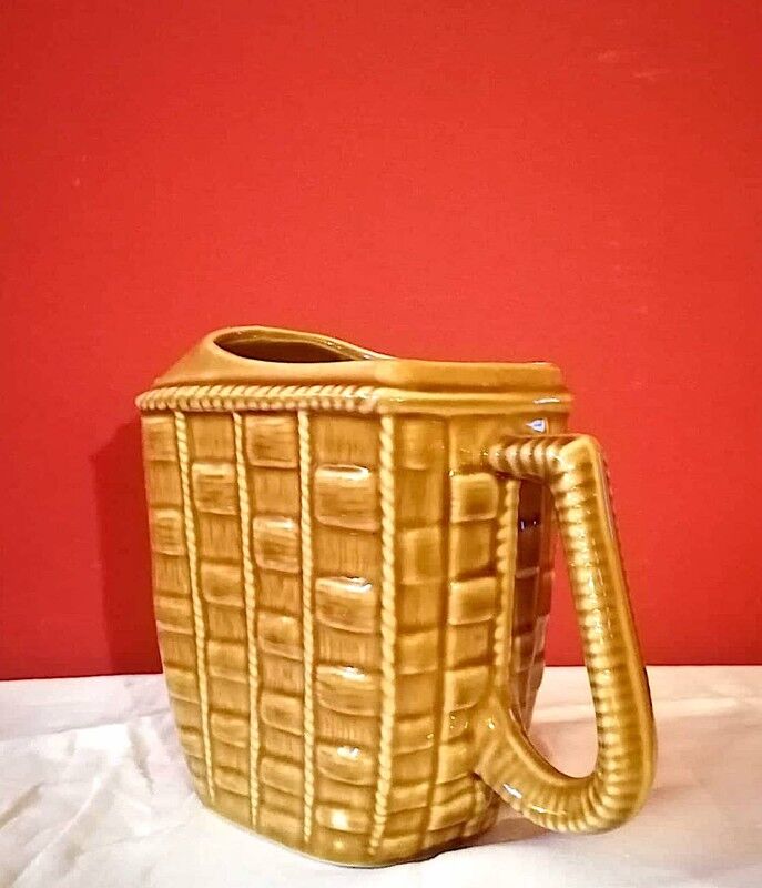 Aperitif pick in dabbling basket braided 70s