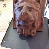 Tête de lion pour fontaine murale en fonte