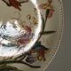 Assiette montée à gateaux en terre de fer 19e fleurs et oiseaux