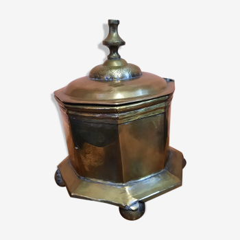 Brass pot