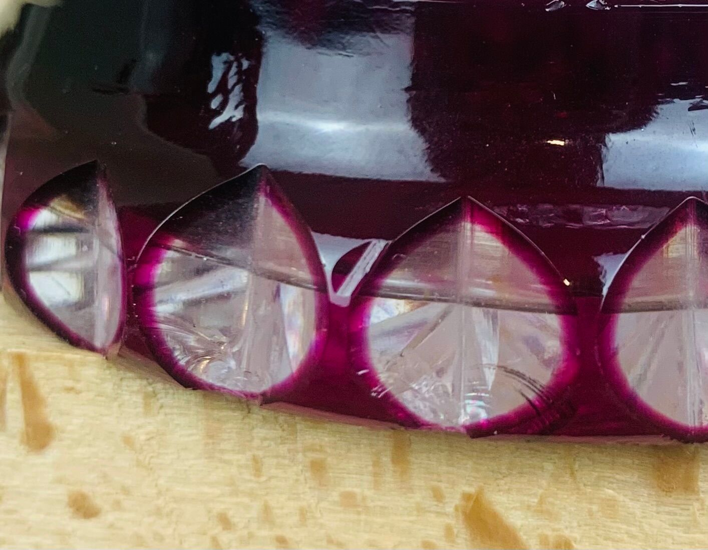 Crystal vase of Saint Louis red