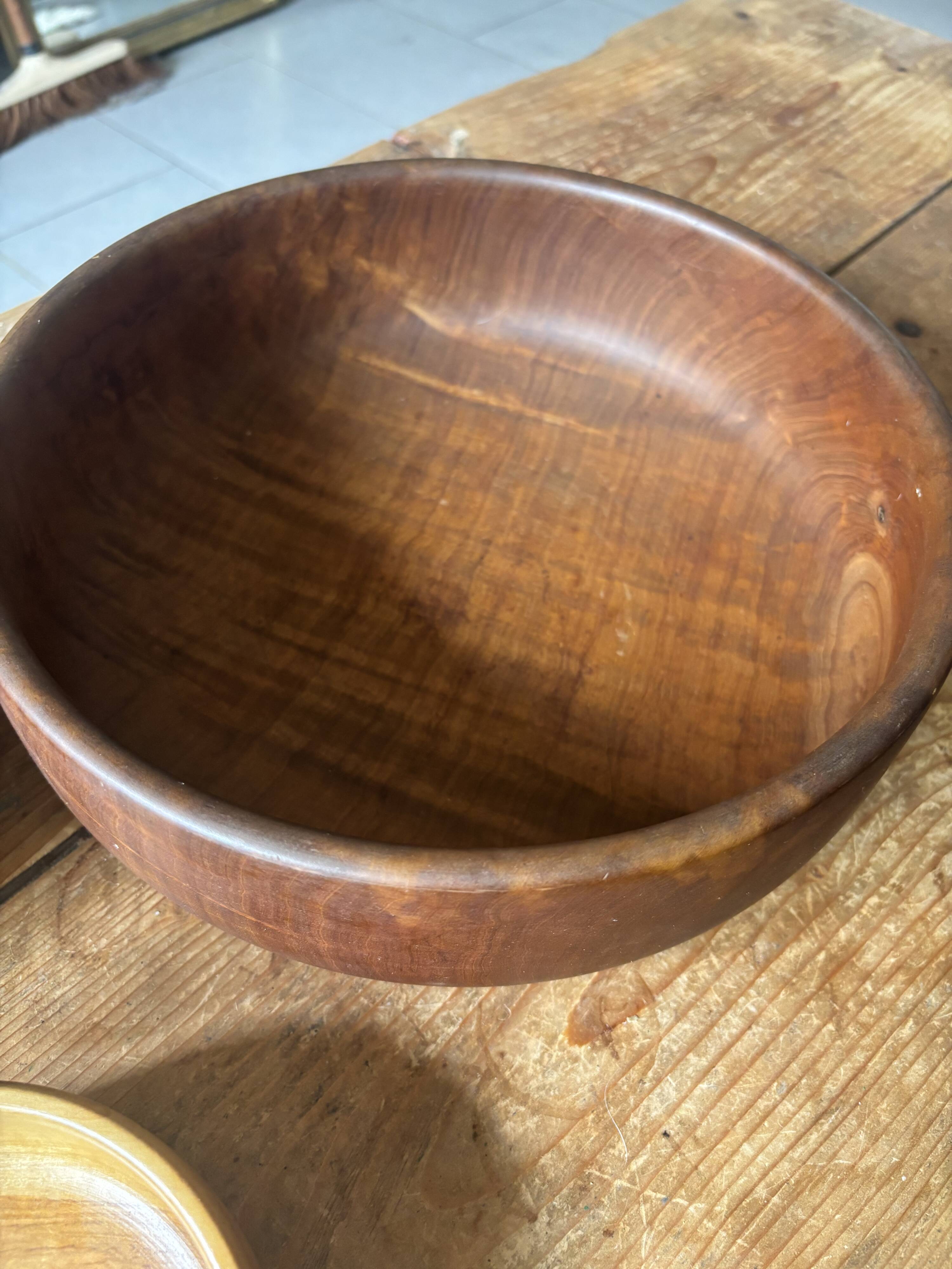 Ensemble de trois coupes en véritable bois d'olivier, fartisanaux, vintage