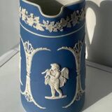 Cruche Wedgwood ancienne