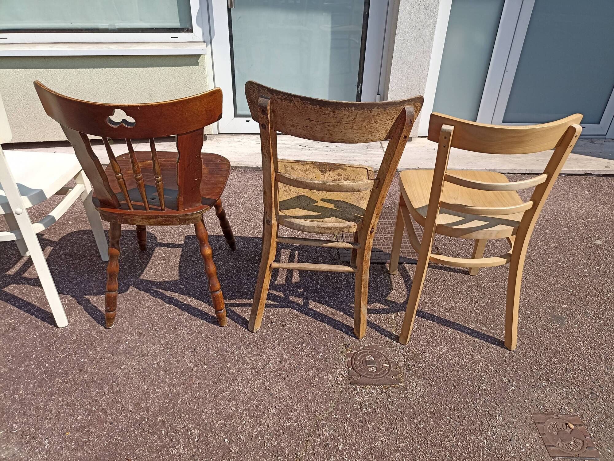 Set of 18 mismatched wooden bistro chairs - vintage