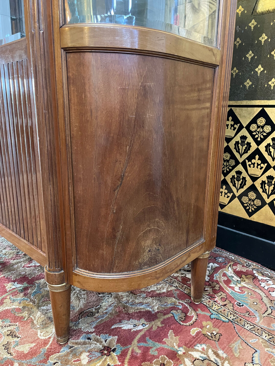 Vitrine en acajou de style Louis XVI