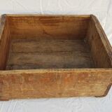 Old workshop box in solid wood with marking / 4 kg