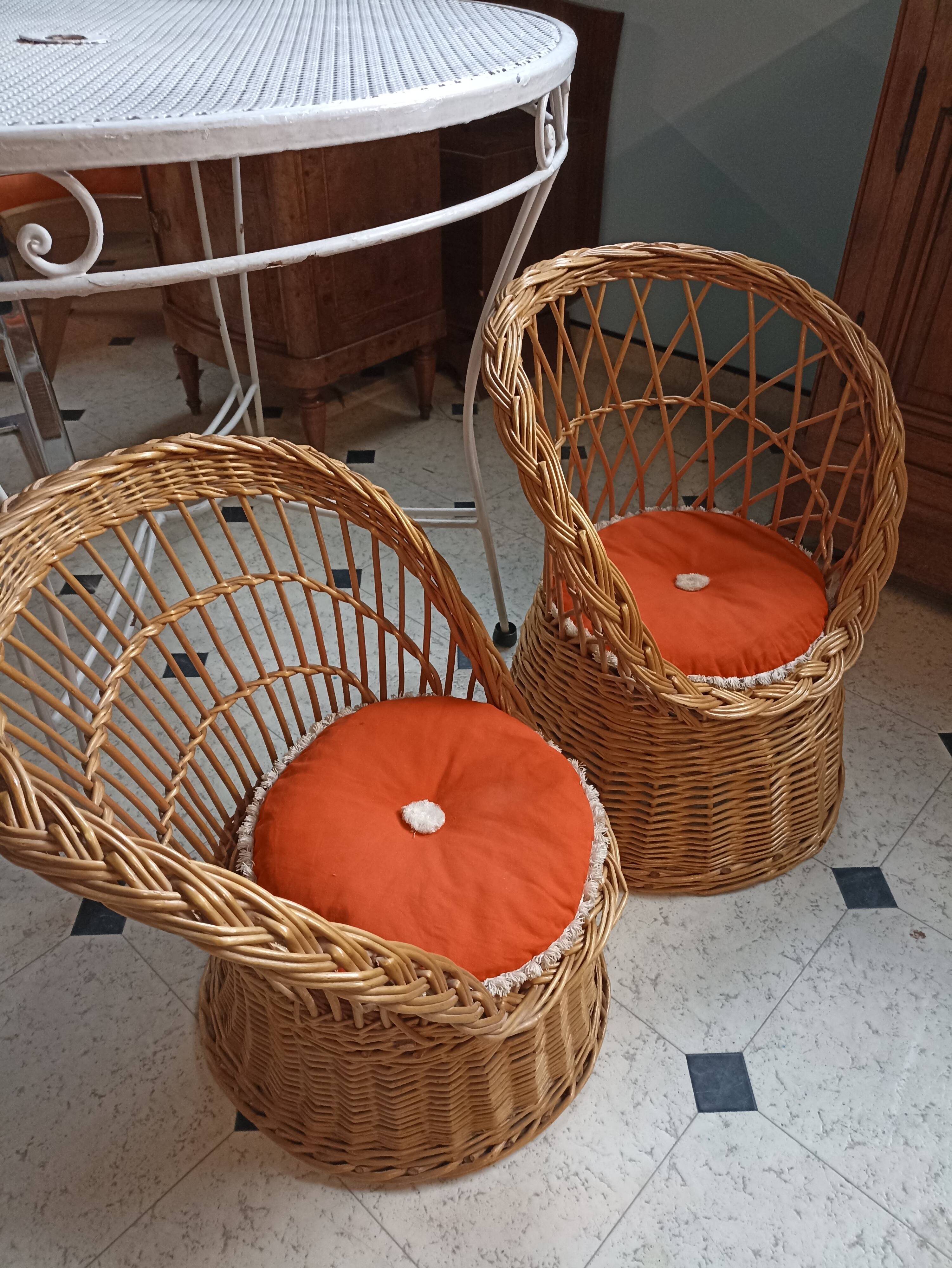 Set of 2 vintage 1970s rattan children's armchairs with orange cushions