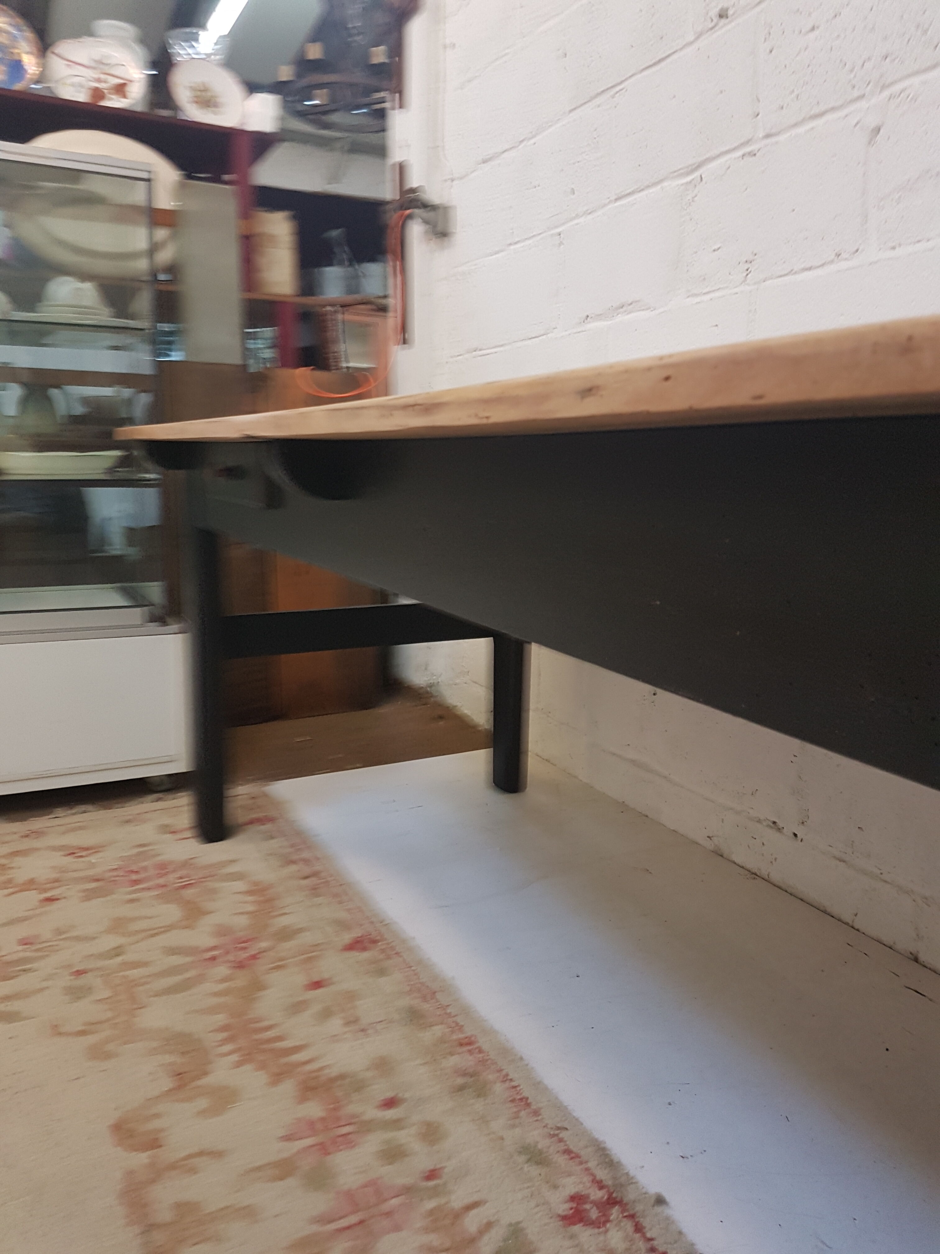 Farm table