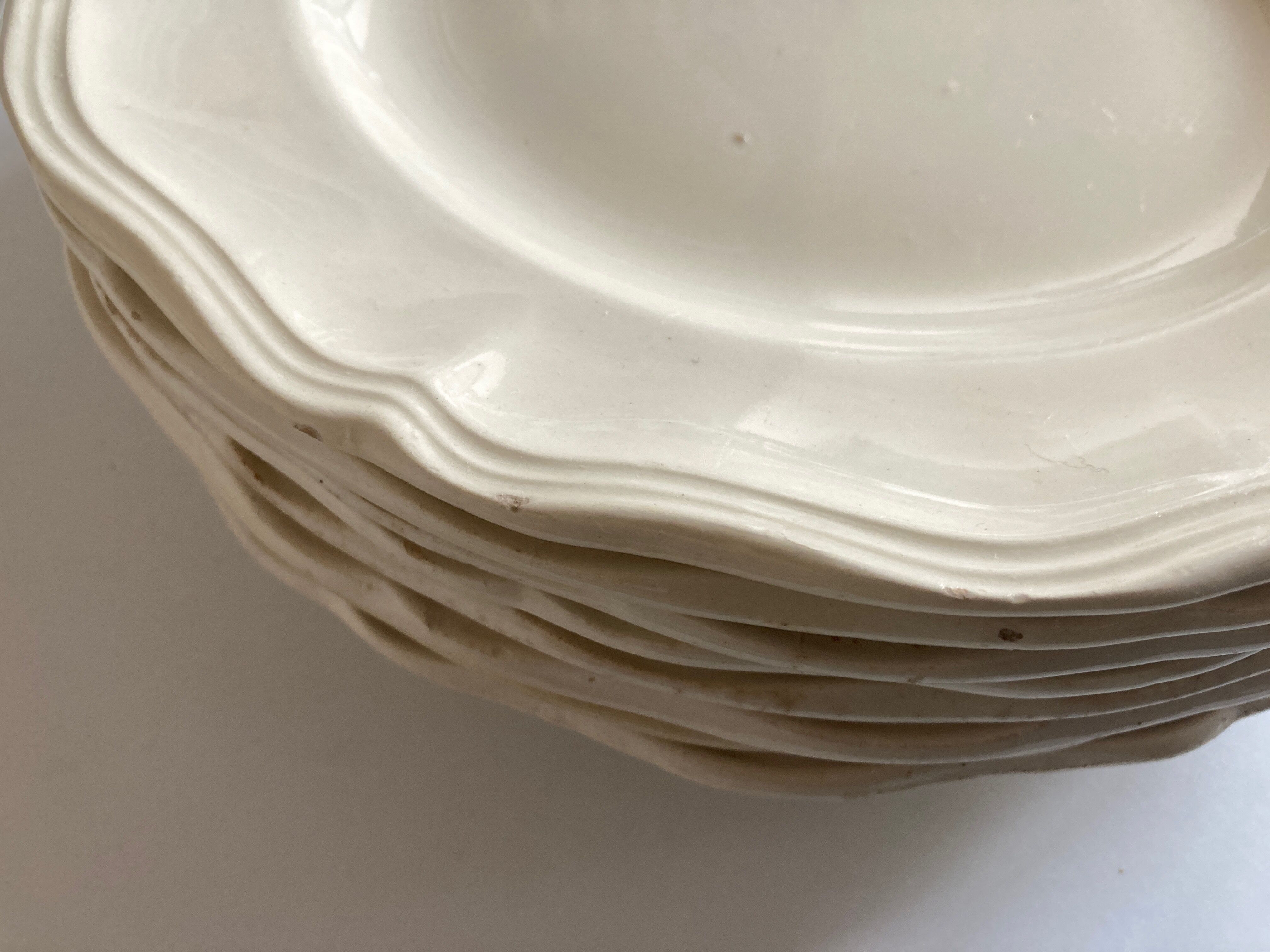 Set of 8 flat plates Ivory from Sarreguemines to godrons 24.5cm