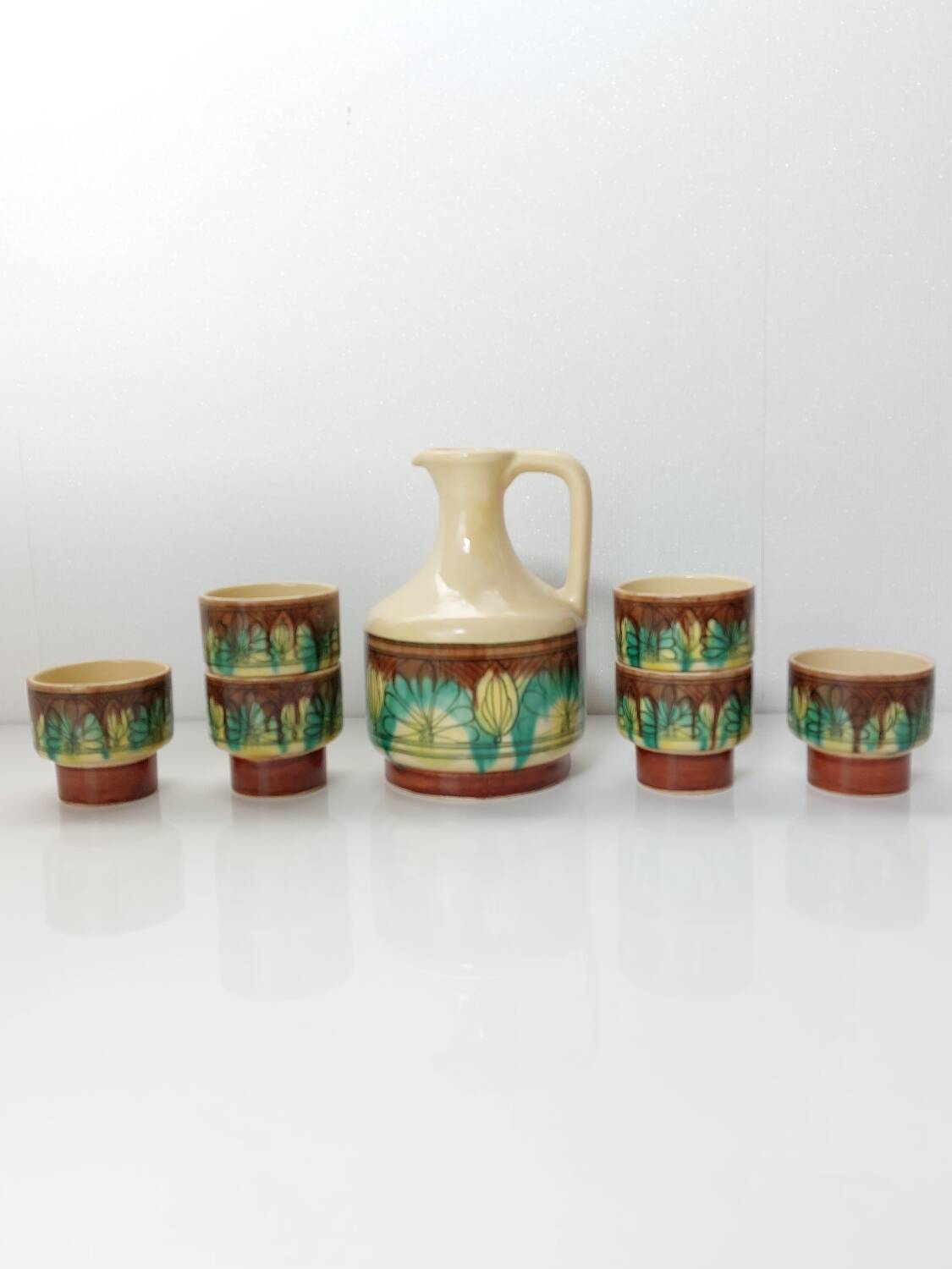 Pitcher service and 6 ceramic cups 1970