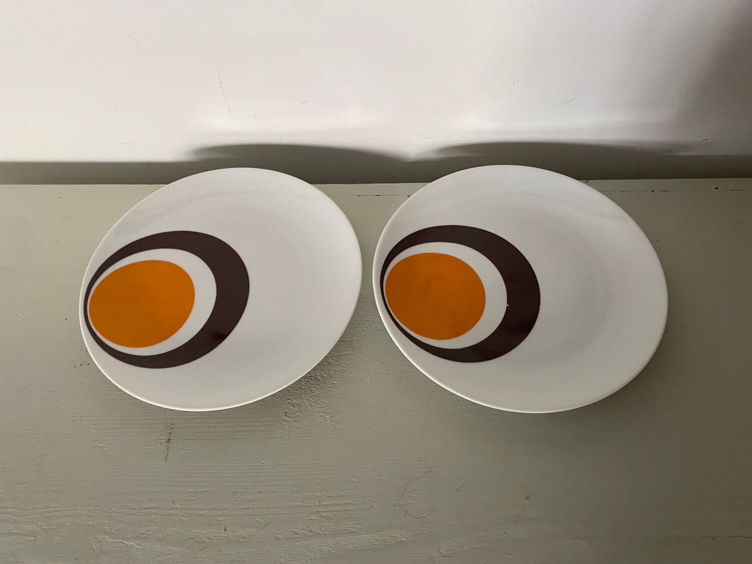 Set of 10 vintage plates