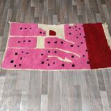 Handmade pure wool rug in pink, size 150 x 250 cm.