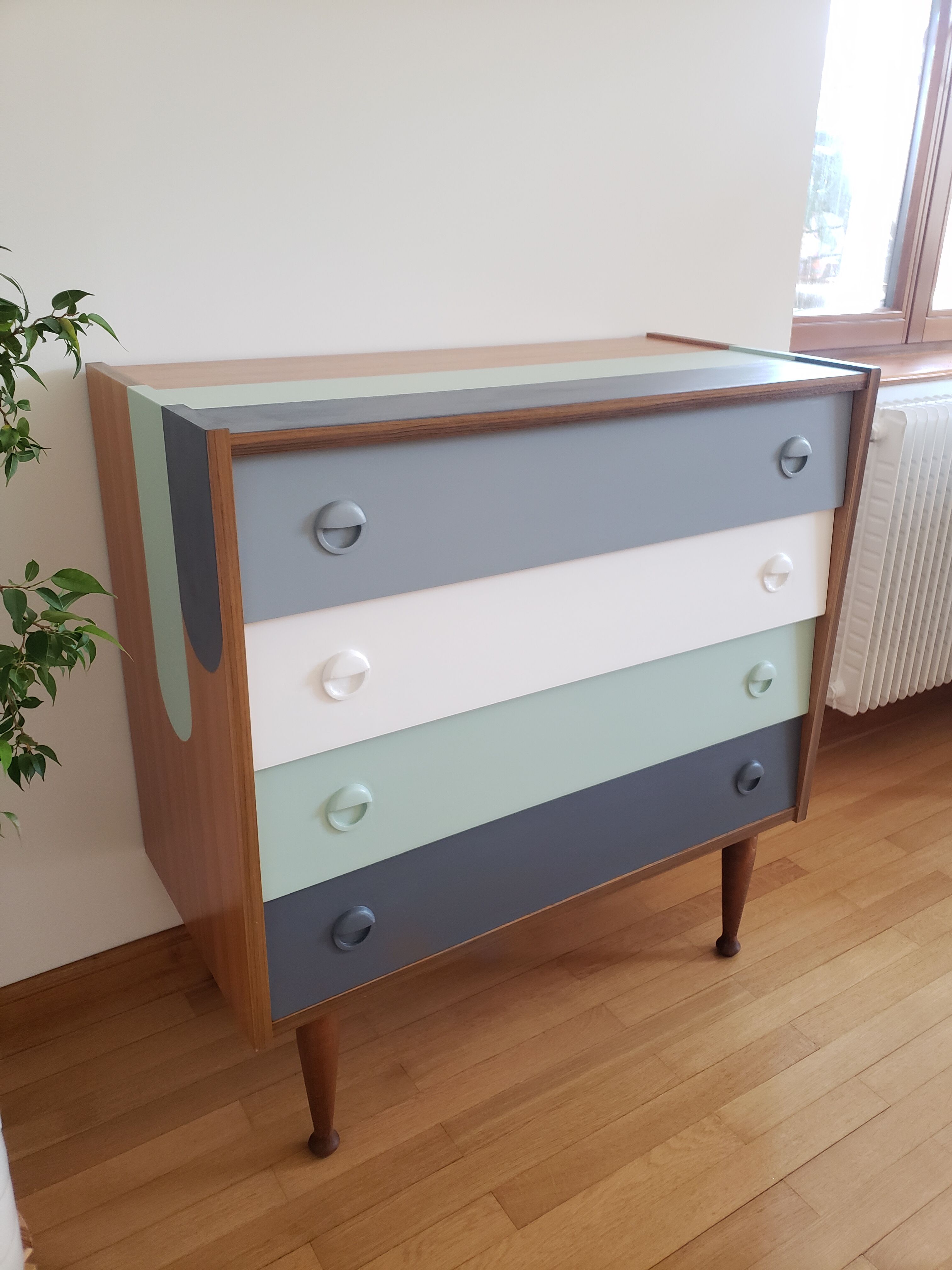 Dresser 60s restyled