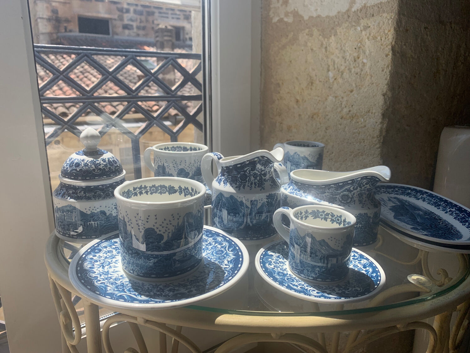 Villeroy & Boch "blue castle" breakfast service