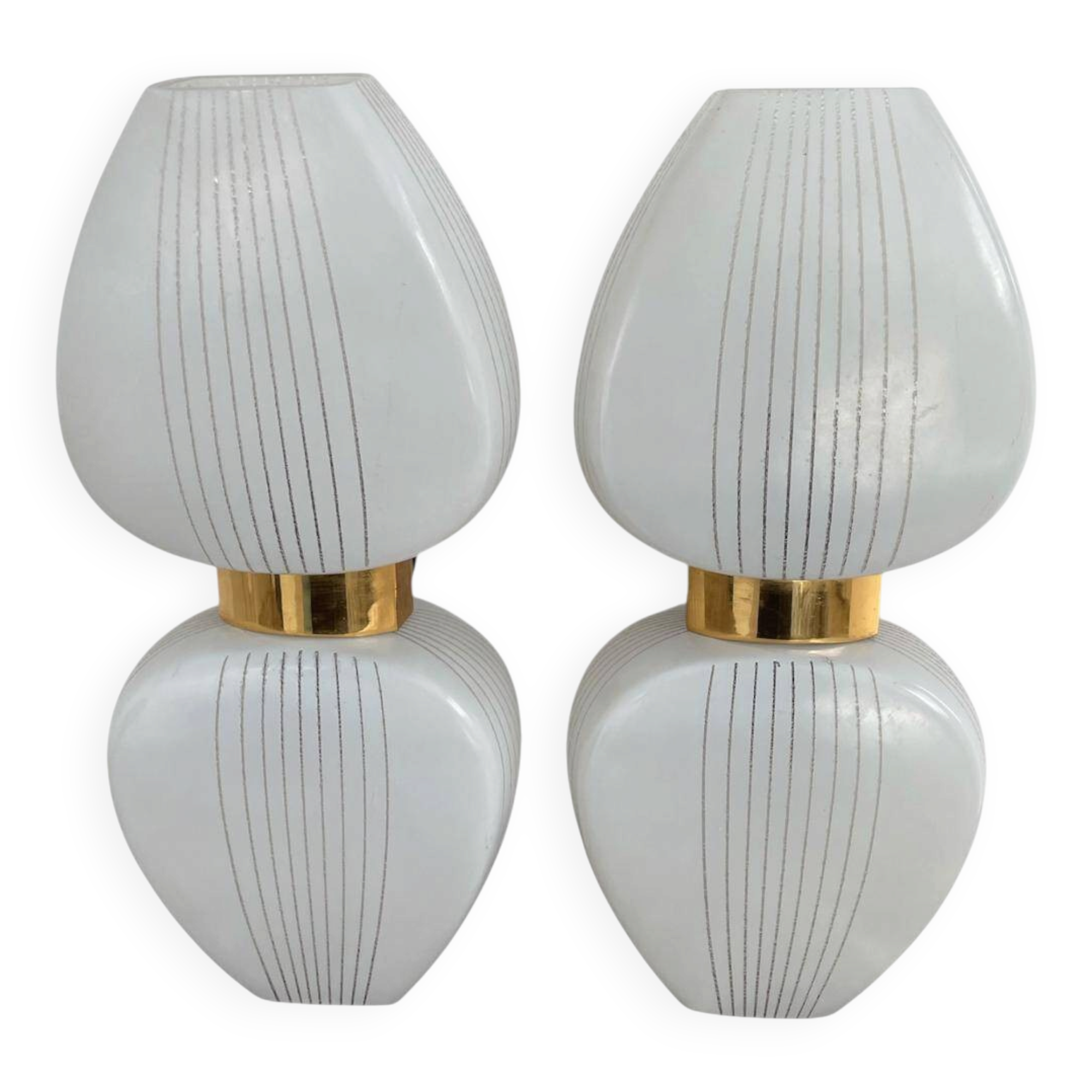 Pair of vintage wall lights from the 60s-70s in striped opaline glass and gilded brass.