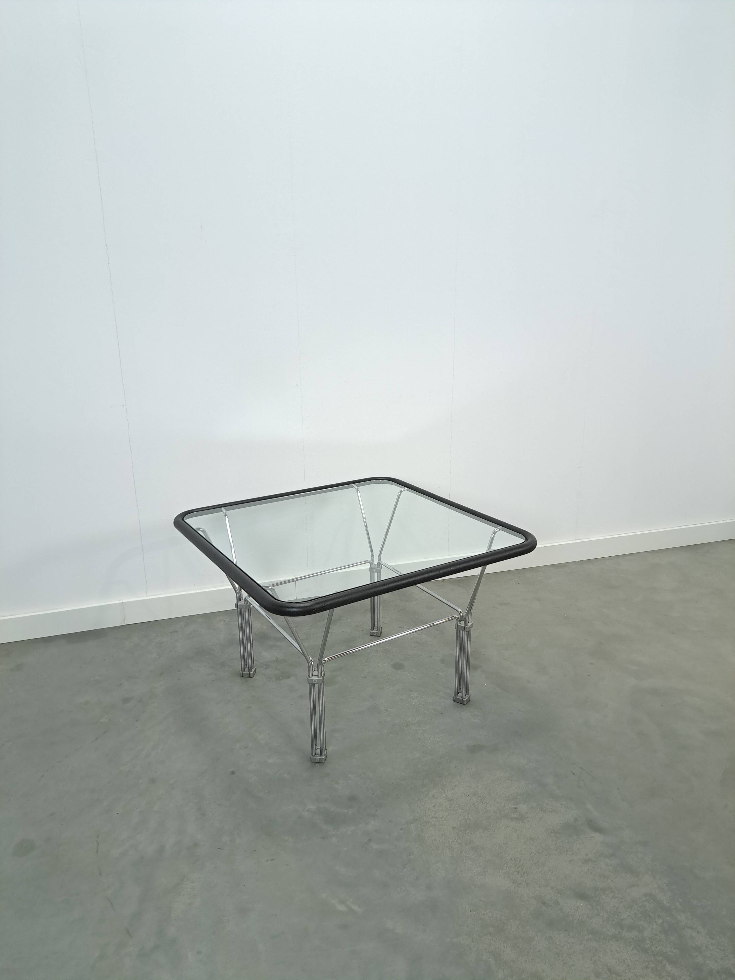 Glazen jaren 70 salontafel met chromen onderstel vintage