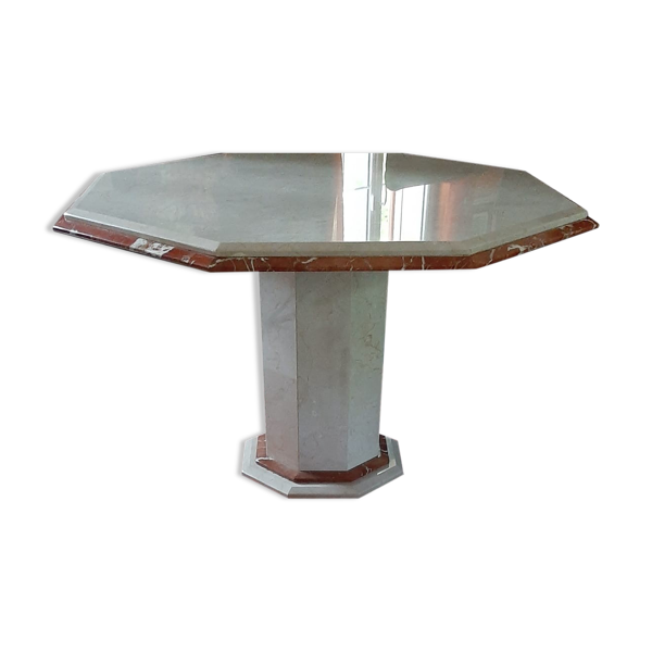 Table de salle a manger octogonale, dia. 135 cm, en marbre de couleur creme et rouge alicante