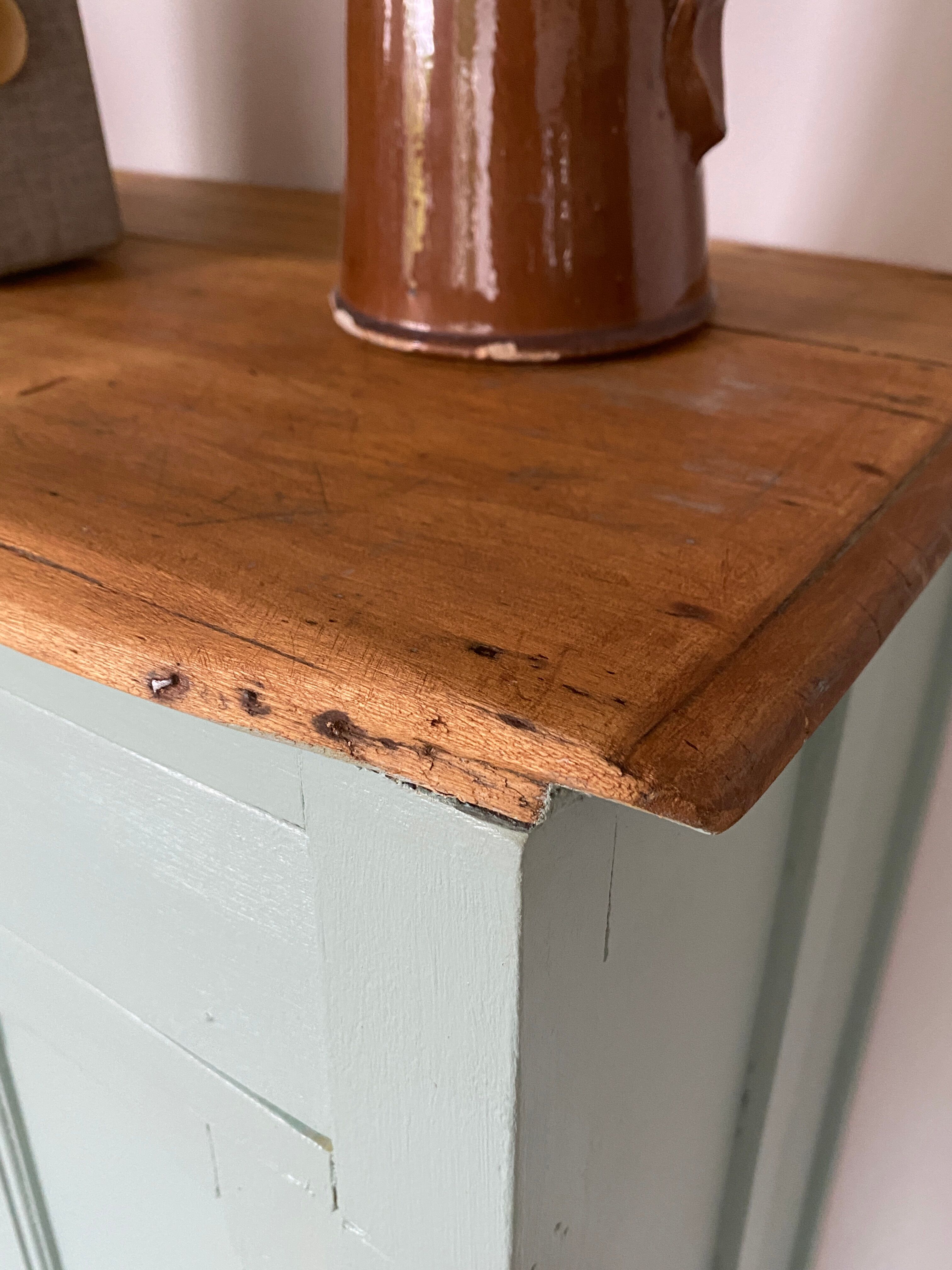 Parisian buffet green mint