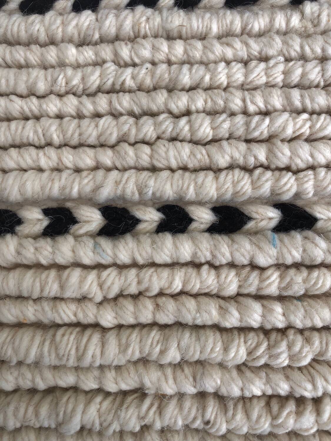 2 bedspreads 63 cm x 123 cm “handmade” wool whore