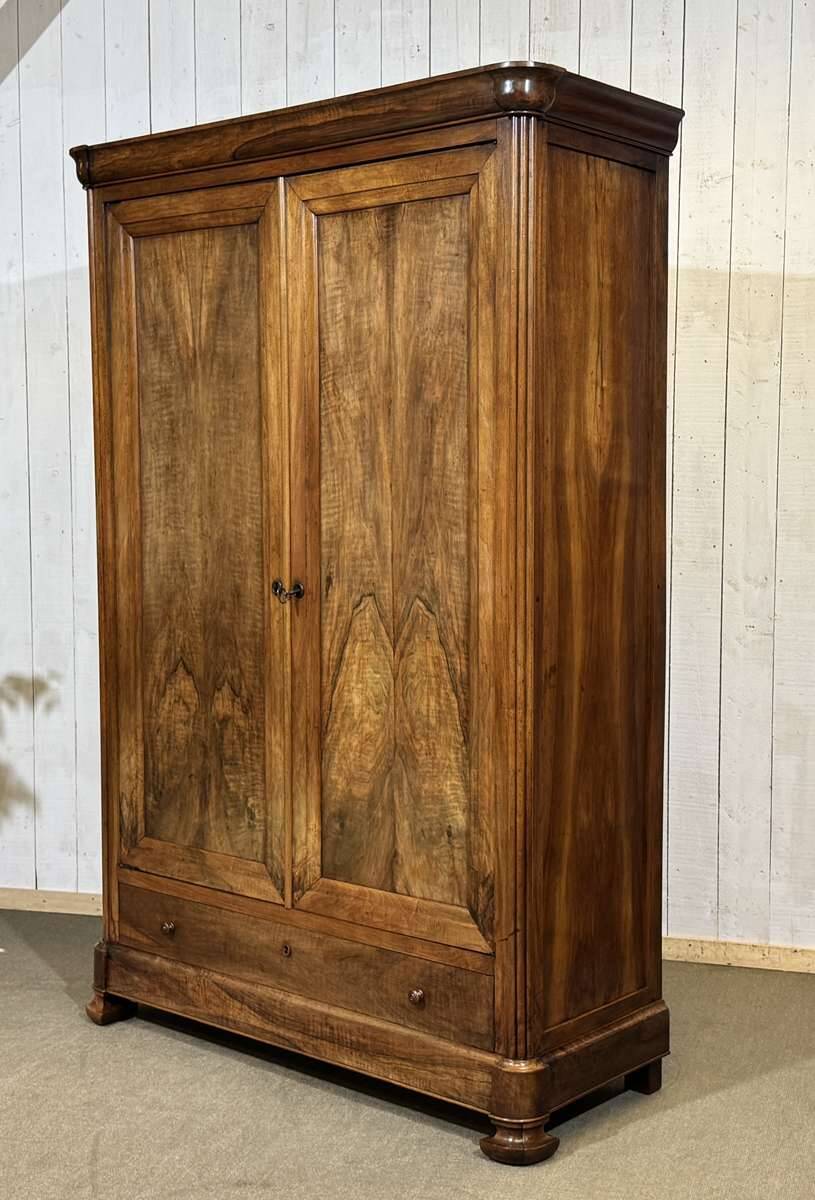 Armoire en noyer 19ème