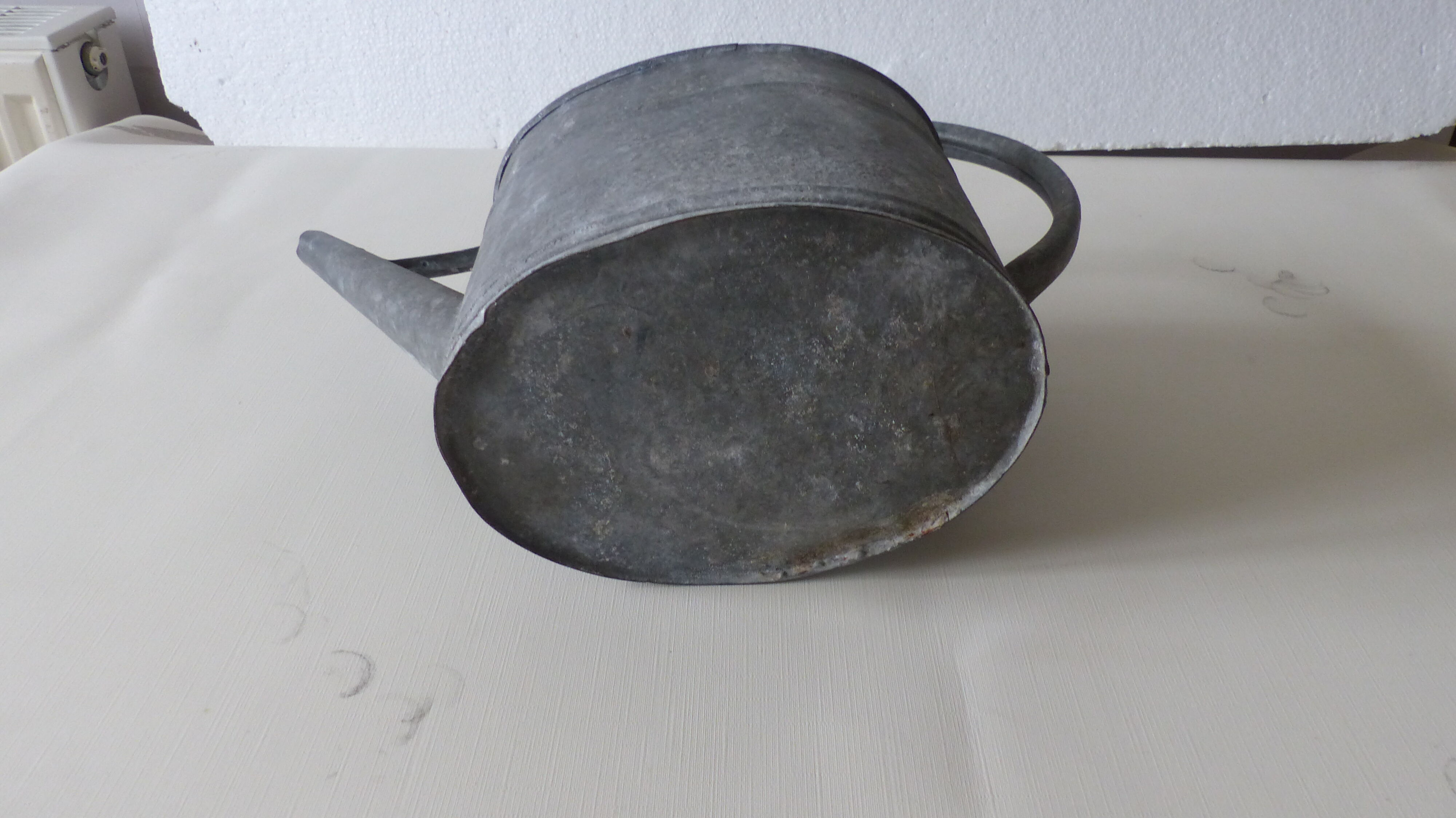 Zinc watering can