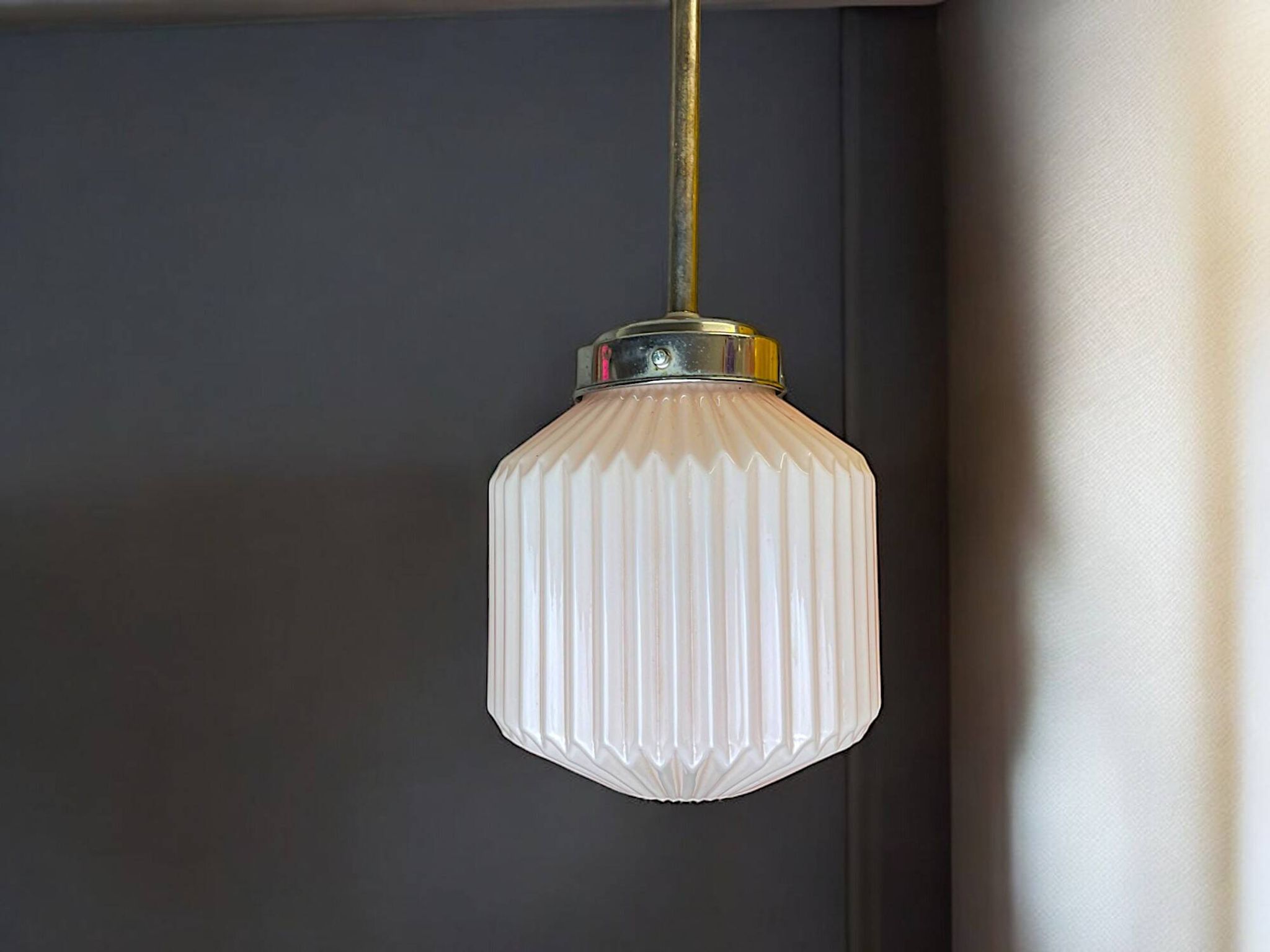 Pink Art Deco glass hanging lamp