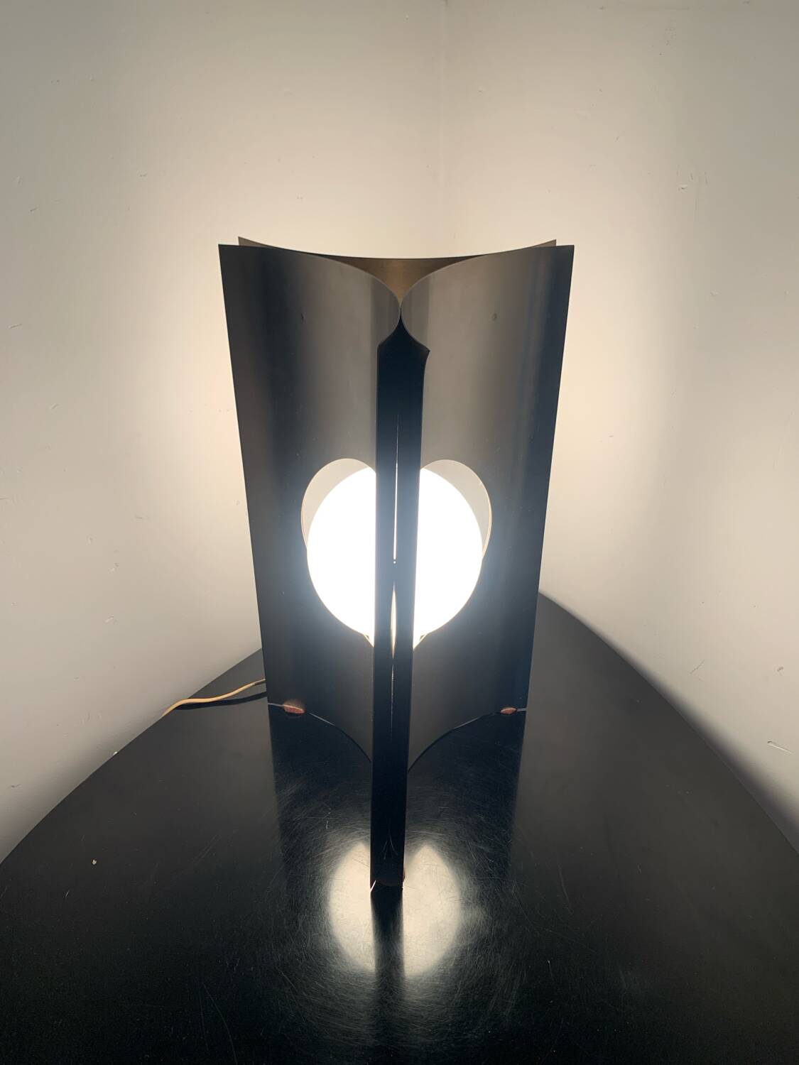 Lampe Sur Pied Ben Swildens – Tôle Inox Design Années 70