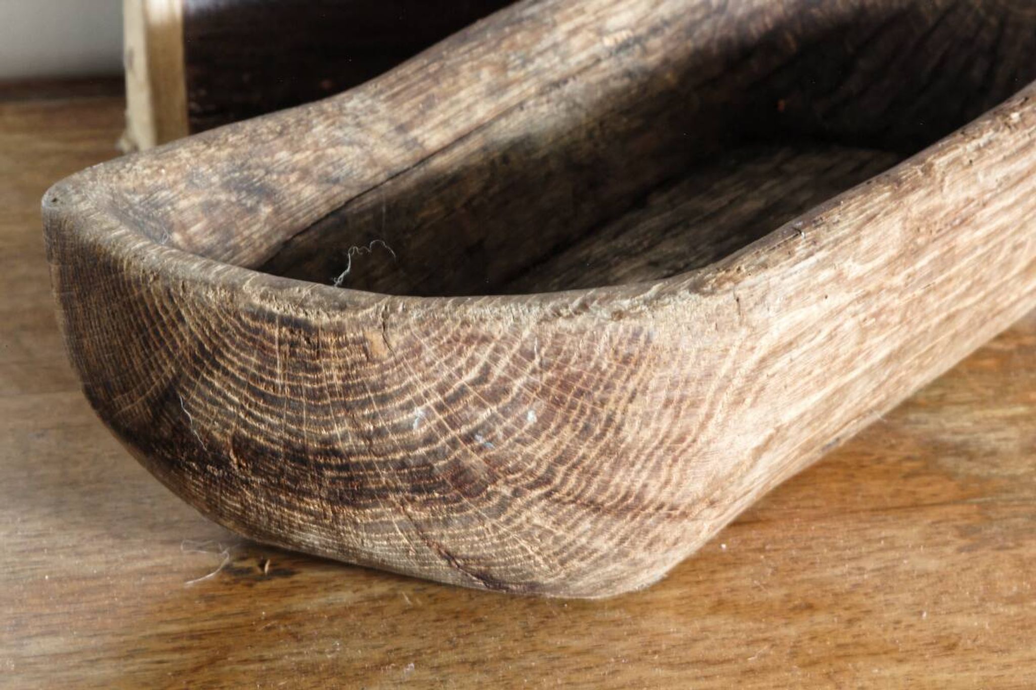 Carved wooden monoxyle cup, folk art, 19th century.