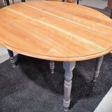 table de forme ovale en merisier massif