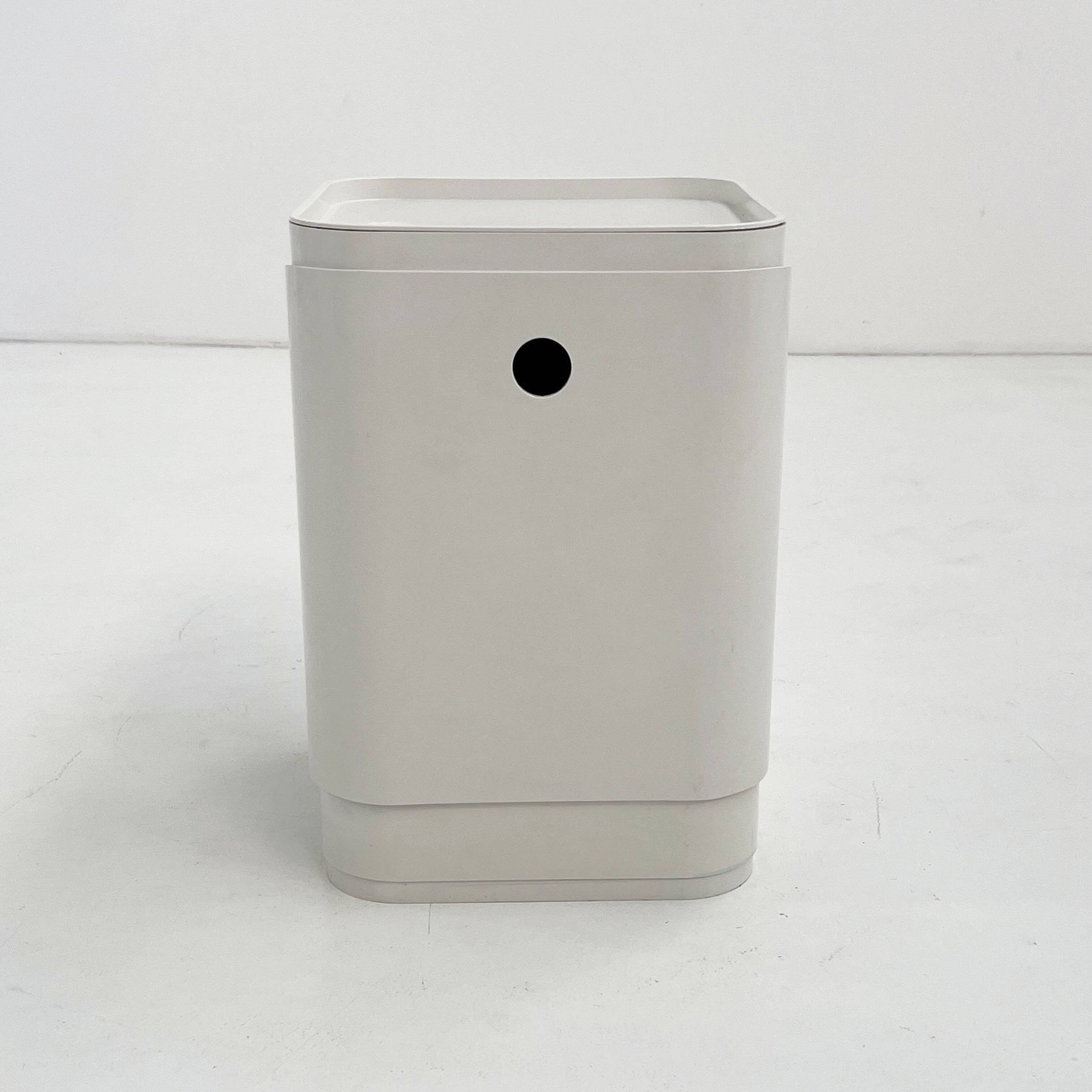 Storage furniture, laundry basket by Anna Castelli for Kartell, 1970