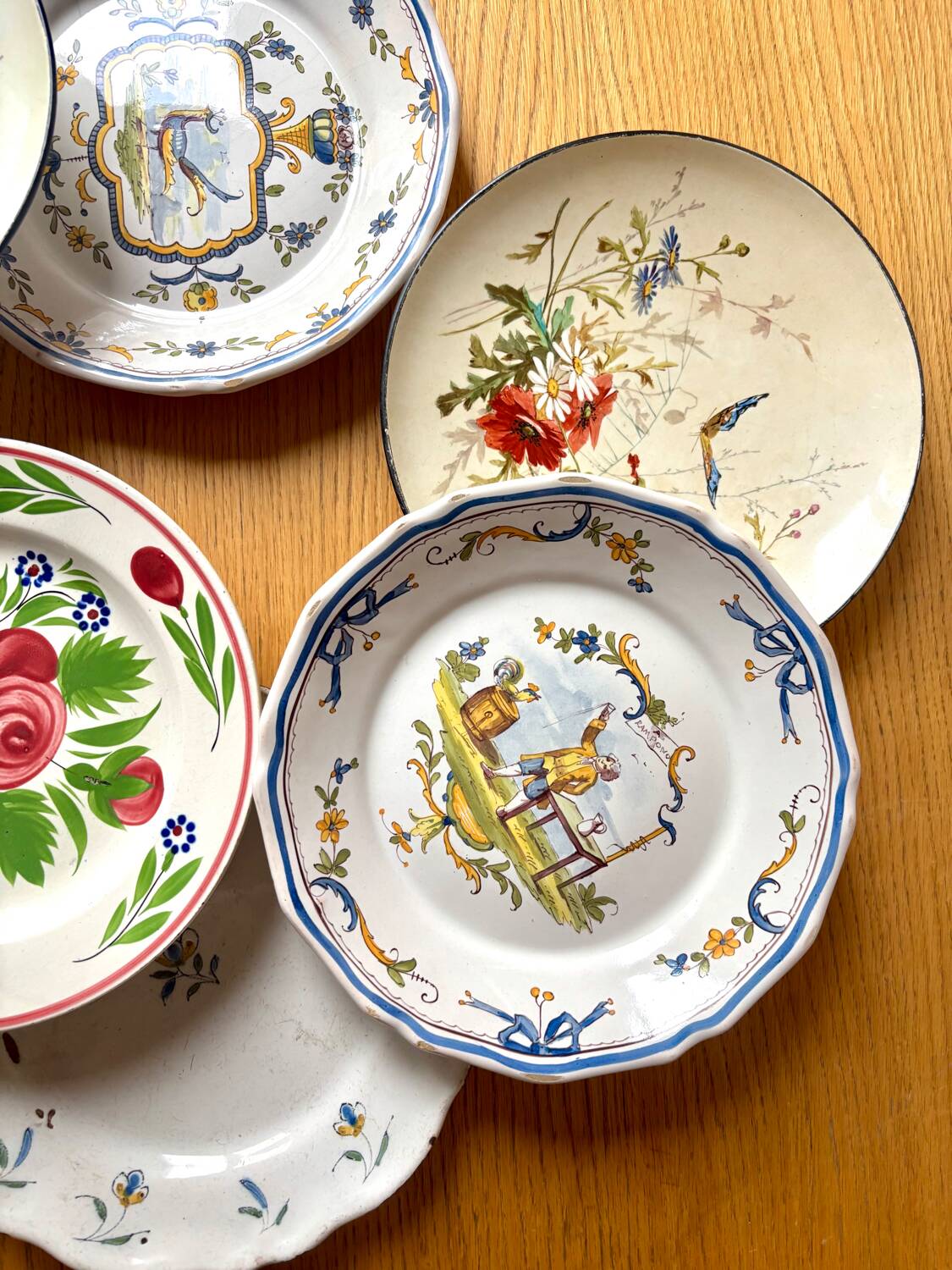 Set of 7 assorted plates