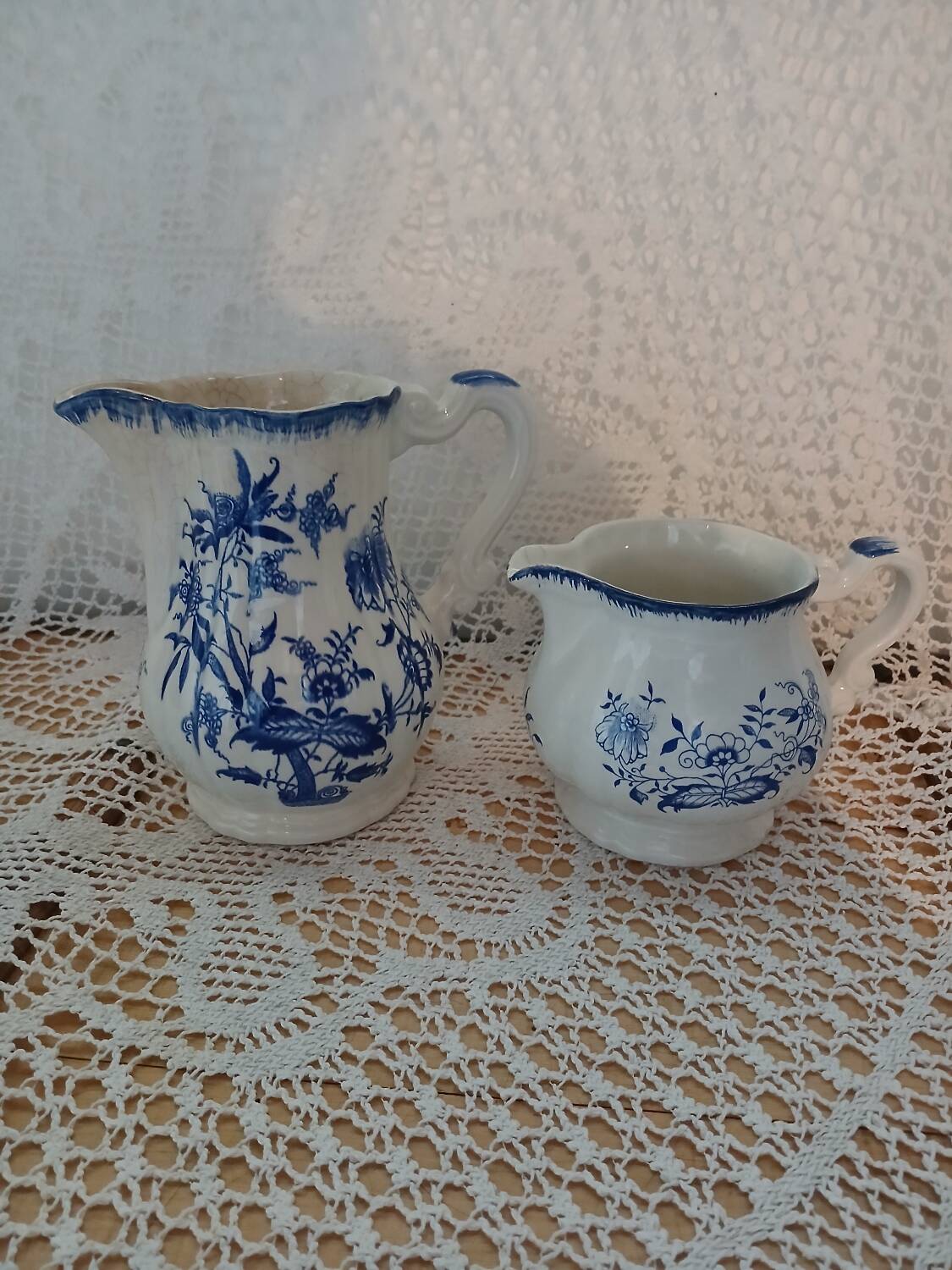 2 pichets anciens Lancaster