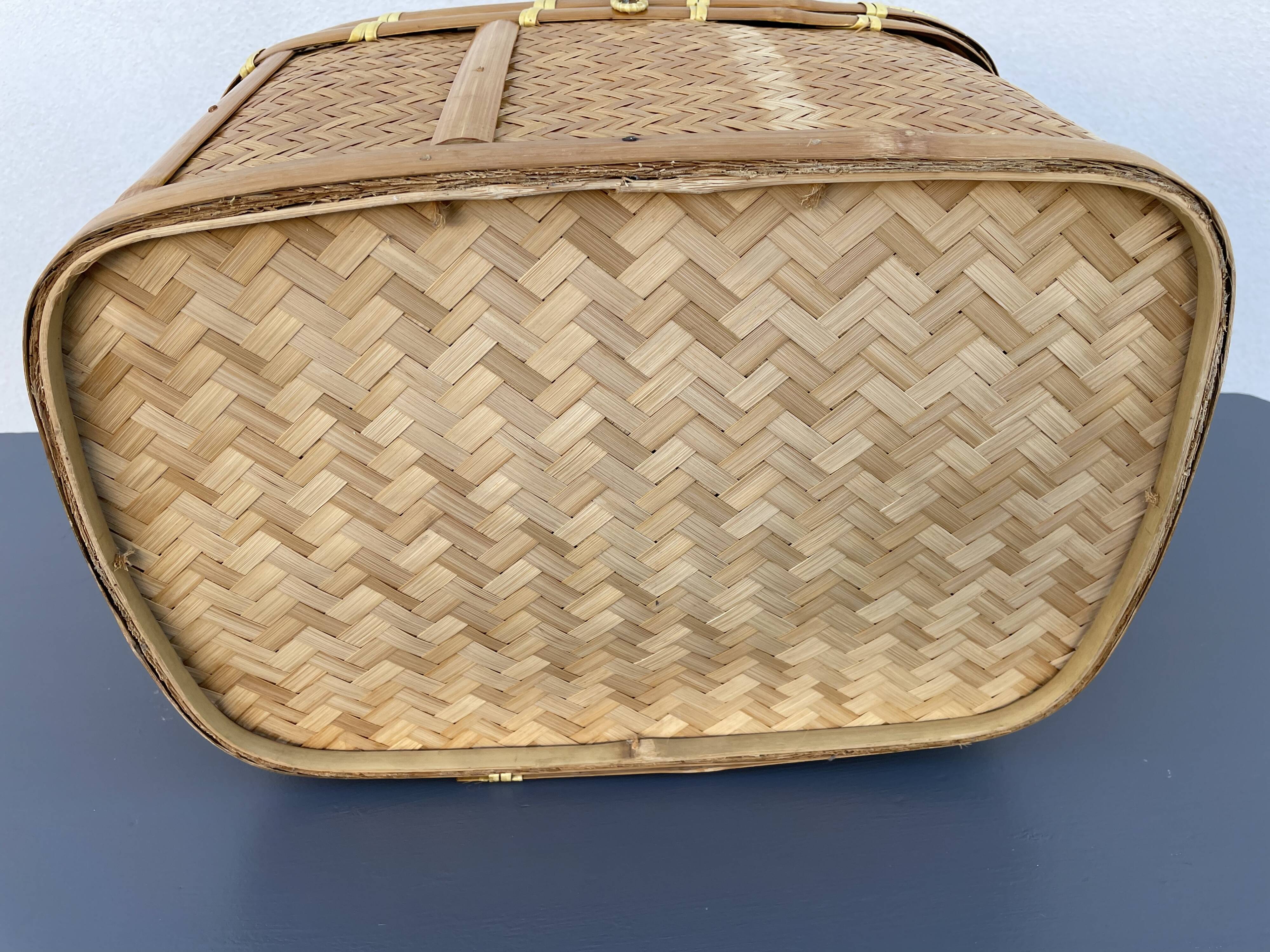 Woven rattan trunk
