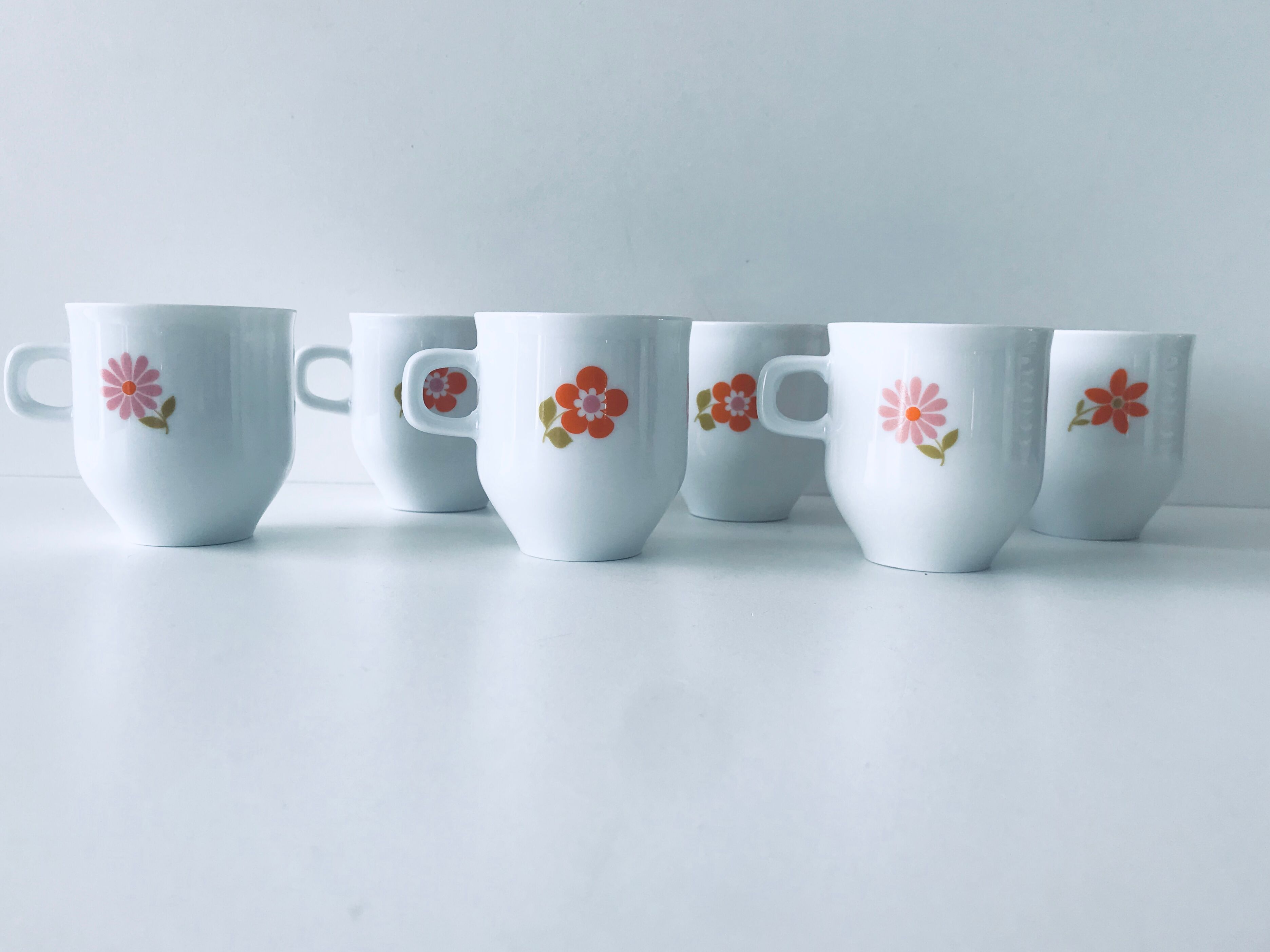 Coffee service or porcelain tea