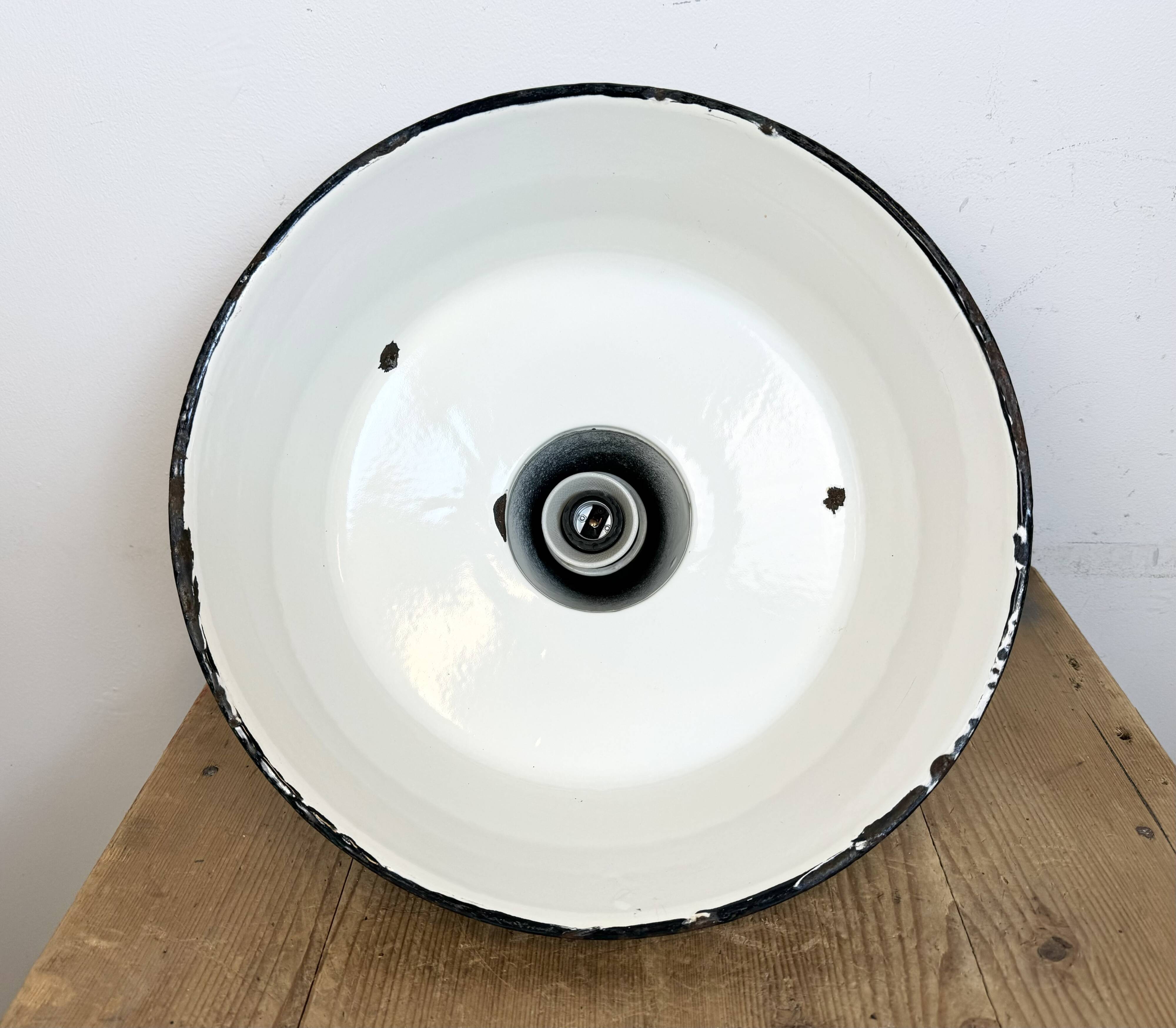 Grande Lampe à Suspension Industrielle en Émail Vert, 1960s